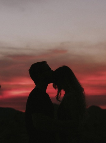 永夜僵神（独目天狼）都市言情小说合集_在黑暗的边缘寻找人性的光芒与勇气